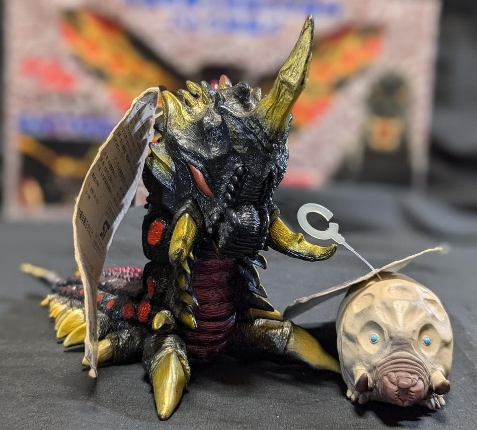 バトラ成虫 箱入＆幼虫 タグ付＋モスラ幼虫（バンダイ）ソフビ２体セット＋１