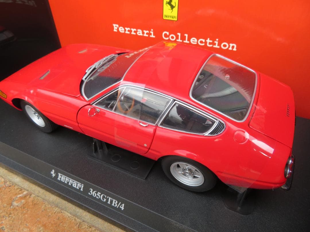 京商　1/18　フェラーリ365GTB4（デイトナ）