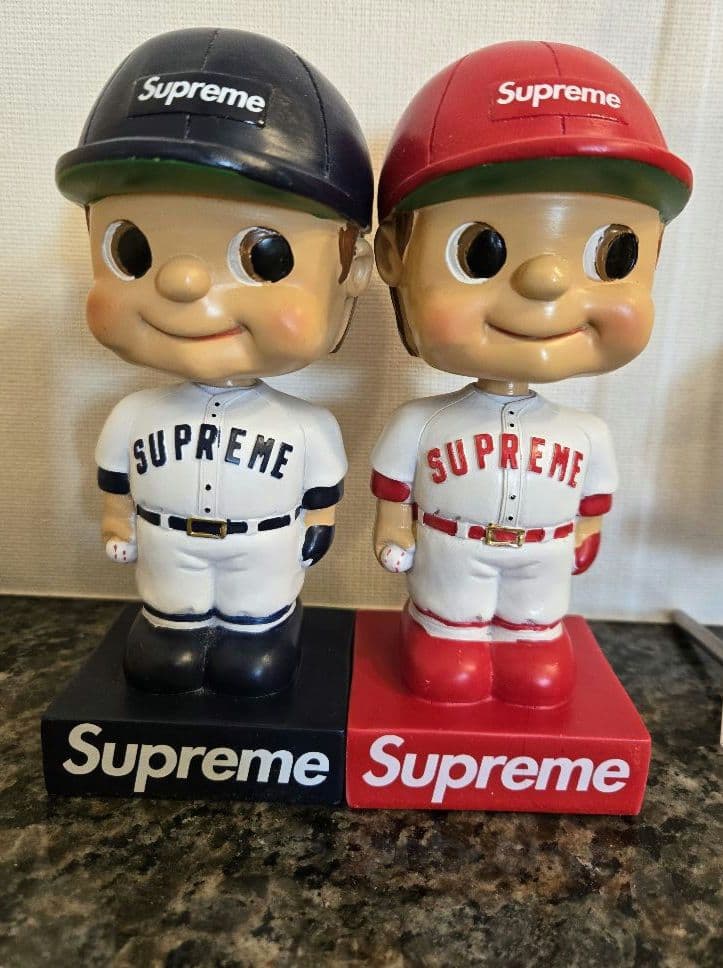 Supreme Bobblehead 赤青2個セットボブルヘッド ステッカー付き