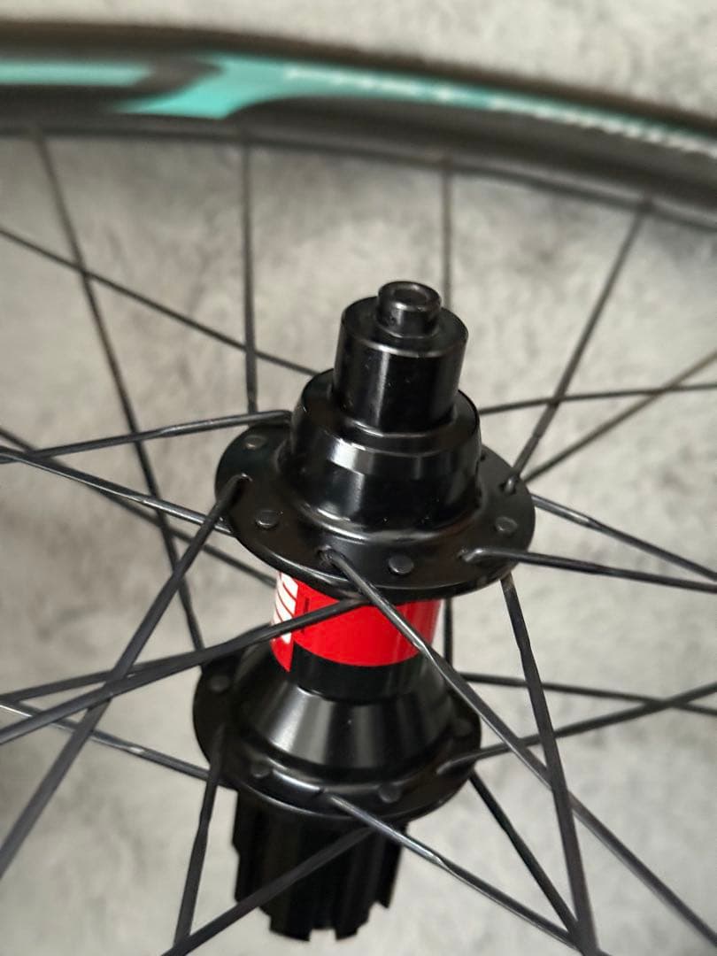 破格で売ります。 値下げ可能です。FFWD ホイールセット カーボン