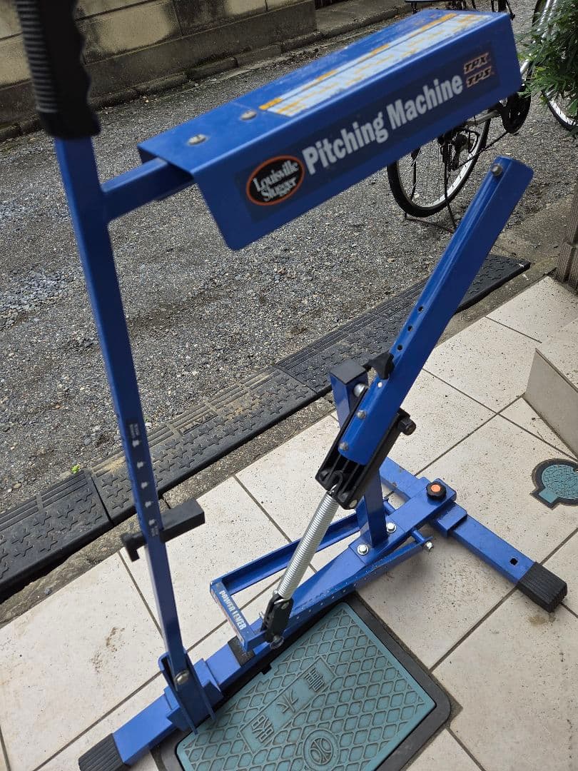 なご　ルイスビルスラッガーアルティメットピッチングマシン