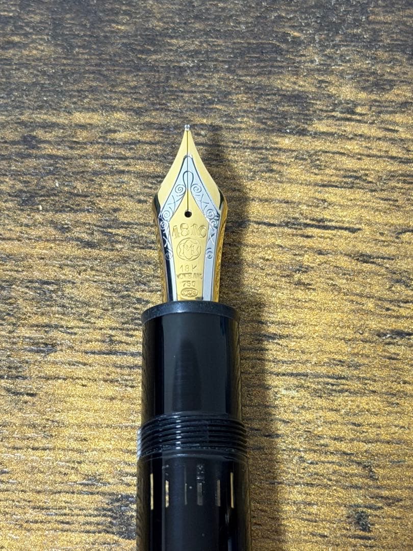 筆記確認&洗浄済　三帯　ヘミングウェイ芯 18K モンブラン　万年筆　中字