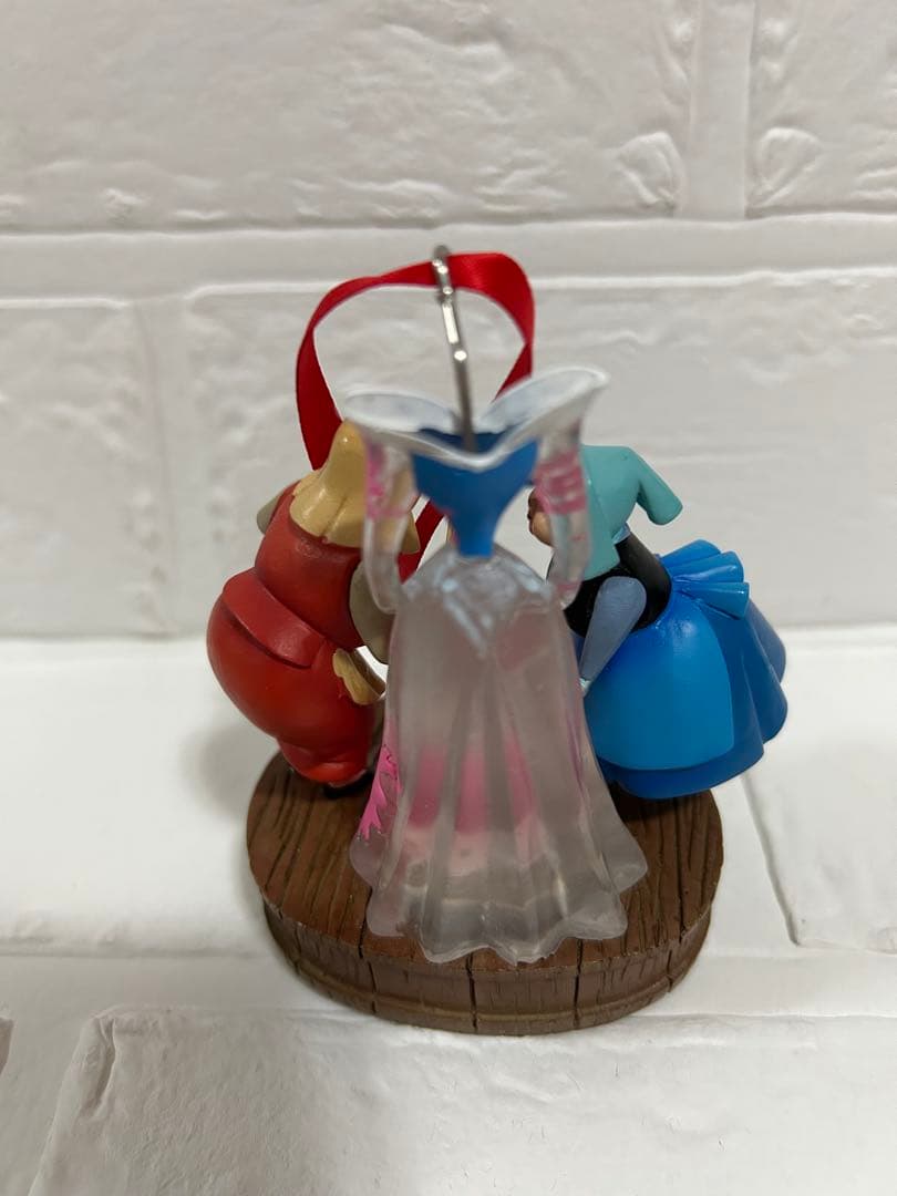 ディズニー　眠れる森の美女　メリーウェザー　フローラ　クリスマスオーナメント