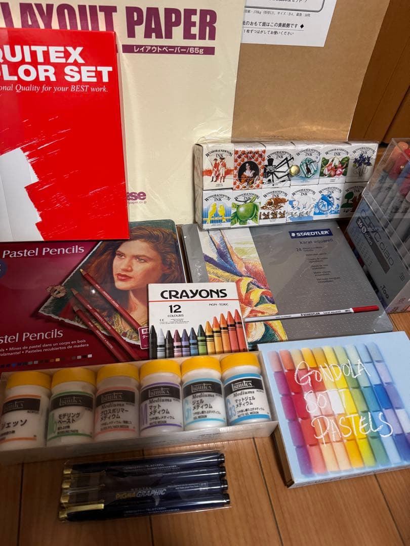 最終値下げ新品Liquitex アクリル絵具、パステルペンシル、メディウムセット