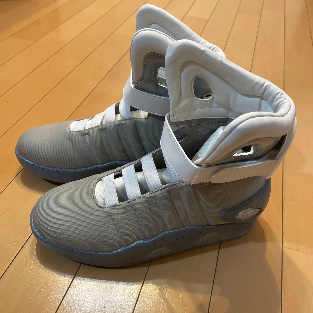 バックトゥーザフューチャー風 スニーカー