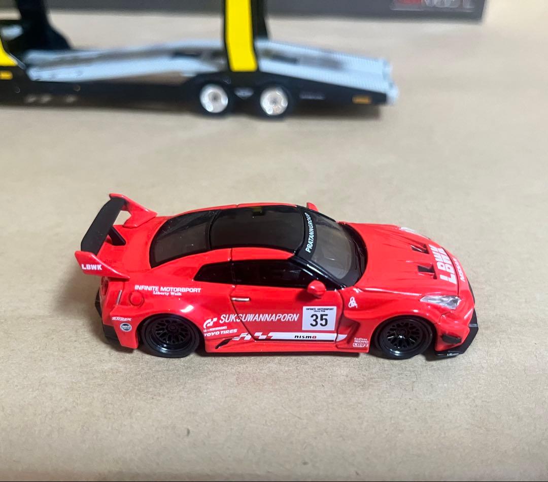 MINI GT♯137 Mercedes Benz Actrosイエロー➕おまけ