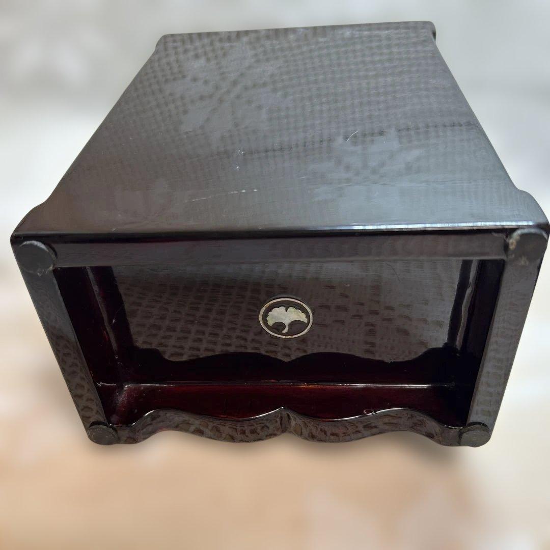 韓国漆器 螺鈿細工 貴重漆塗り高級　鶴と松の貴重箱と宝石箱2セット