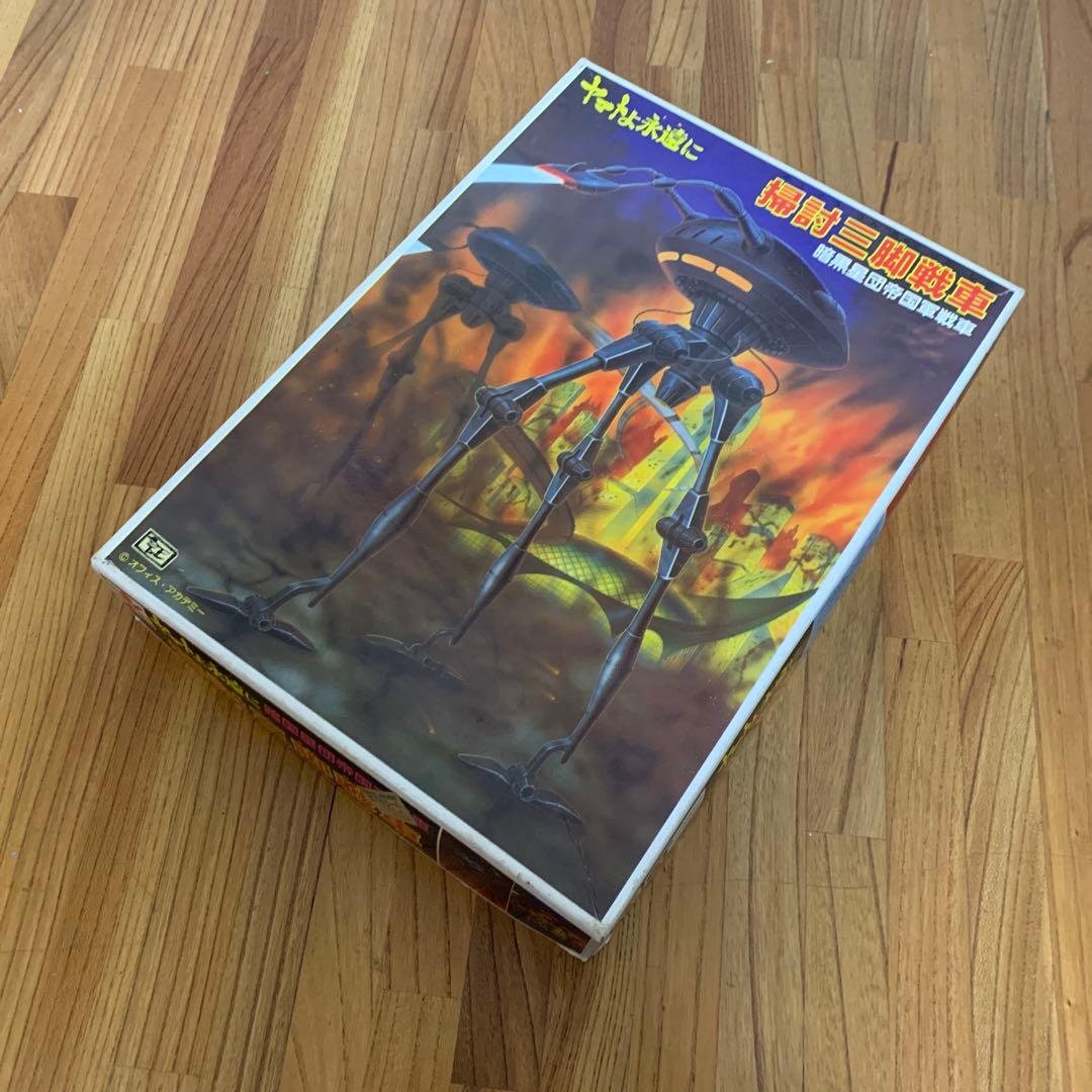 未組立　旧バンダイ 掃討三脚戦車　プラモデル ヤマトよ永遠に