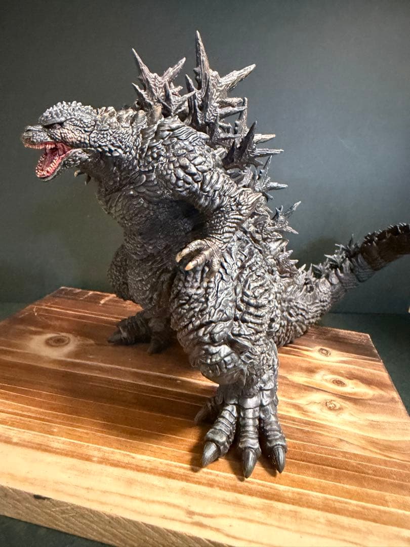 アオシマ　ゴジラ-1.0 全塗装　完成品