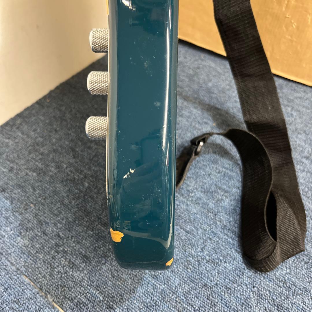 Brian by bacchus ギター ブルー