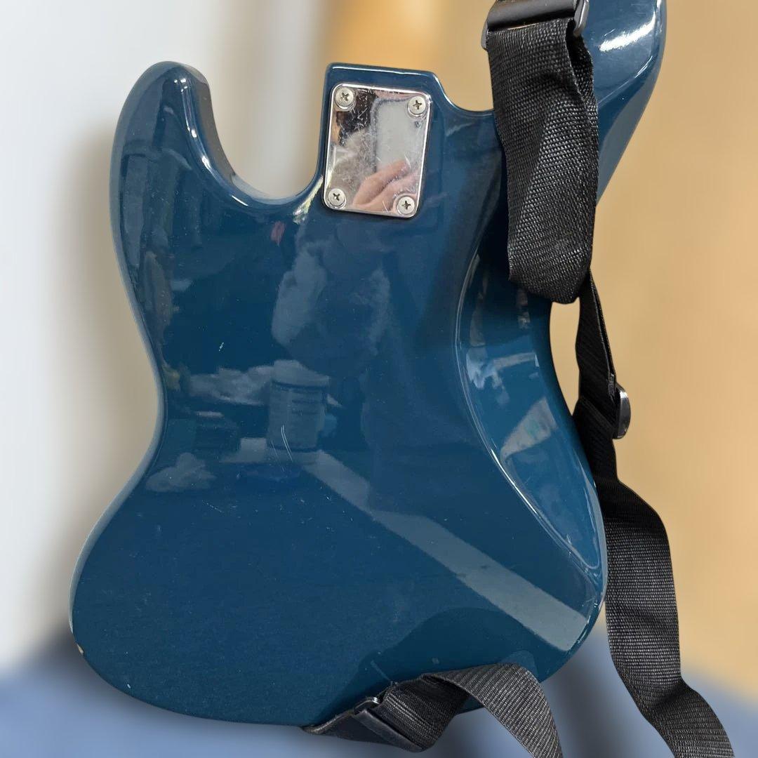 Brian by bacchus ギター ブルー