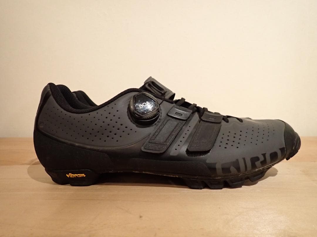 GIRO CODE TECHLACE　DARKSHADOW/BLACK　EU44