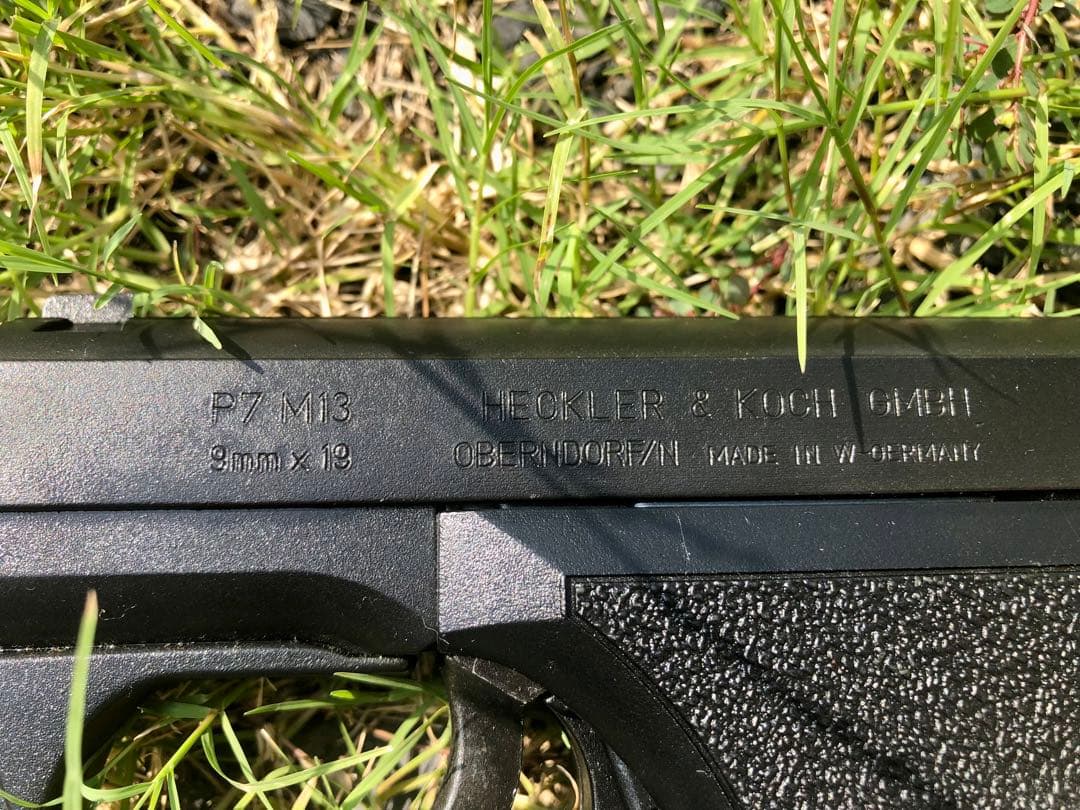 bibarin様用 MGC製ガスブローバックハンドガンP7A13 中古品