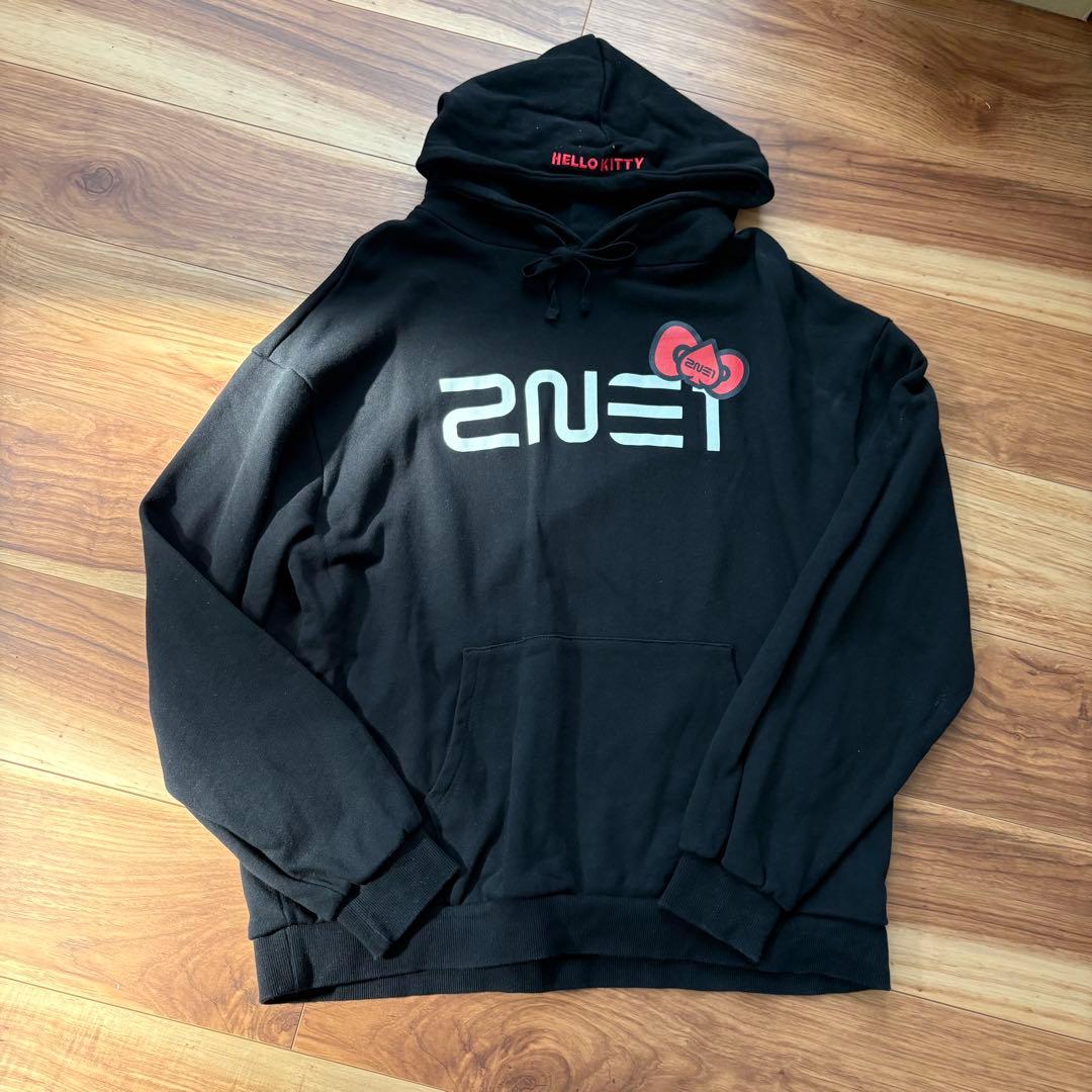 2NE1 ハローキティ コラボ フーディ パーカーブラックM