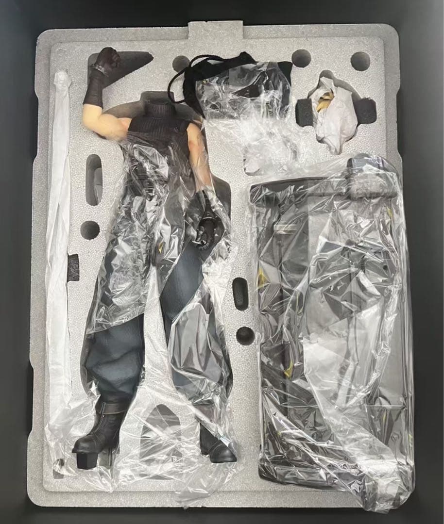 ファイナルファンタジー Ⅶ FA クラウド フィギュア ガレージキットスタチュー