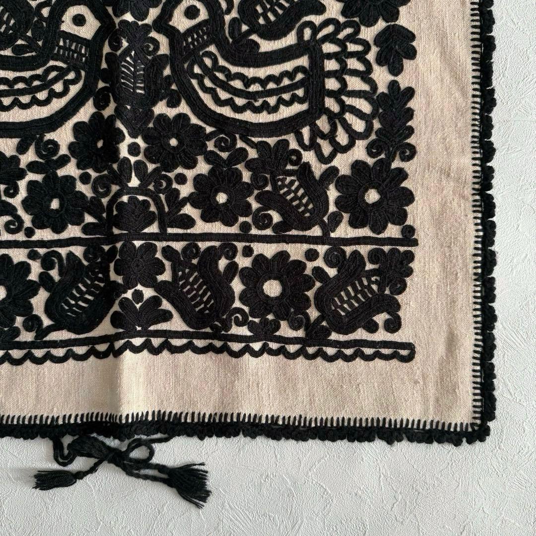 イーラーショシュ　手刺繍　鳥　植物　ピロケース