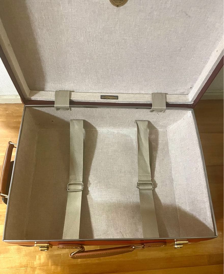 グローブトロッター　キャリーオン　スーツケース　レッド　正規品