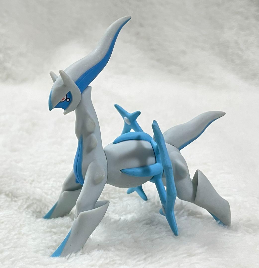 立体ポケモン図鑑　アルセウス　氷　フィギュア　ガチャ　レトロ