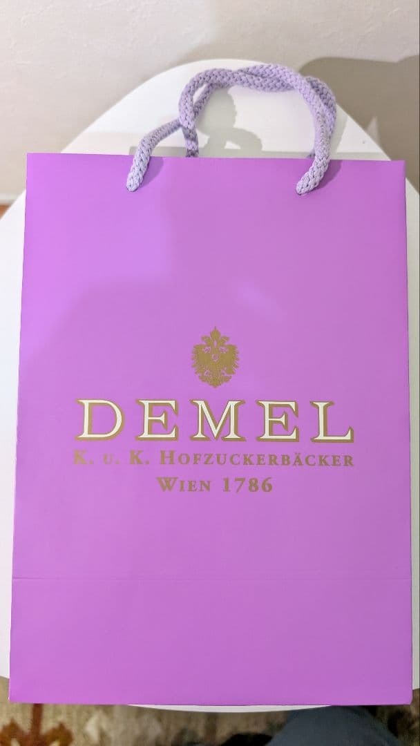【新品】Demel （デメル）スミレの砂糖漬け 大（70g）　ウィーン　贈答向