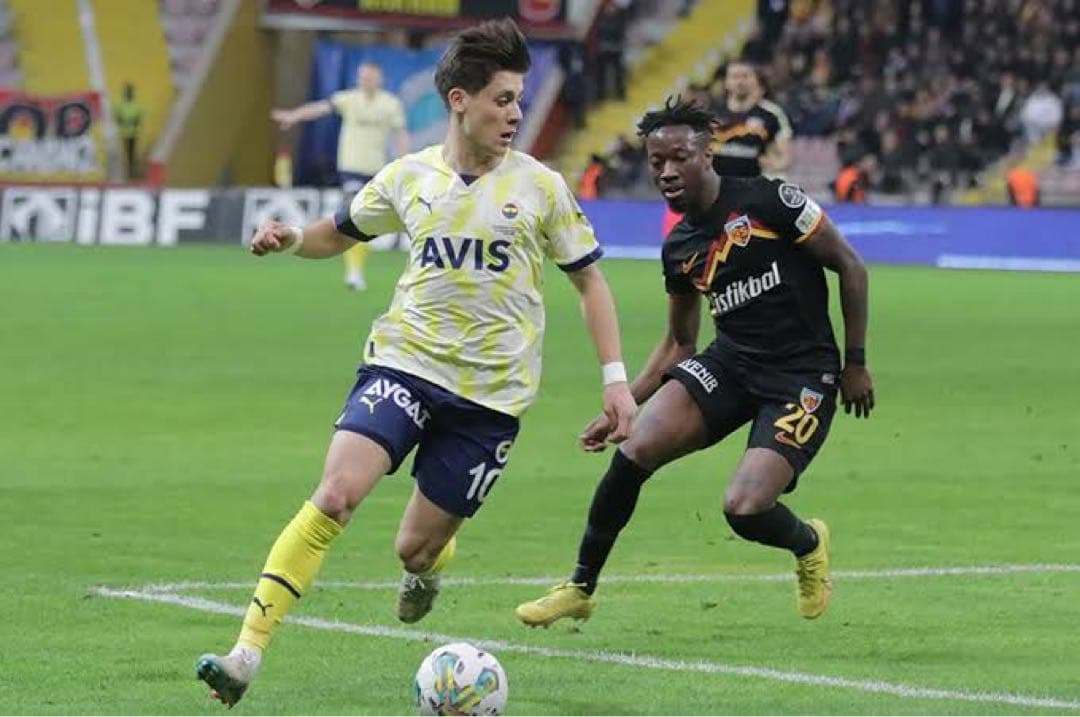 【希少】フェネルバフチェ22/23ユニフォーム #10 ギュレル