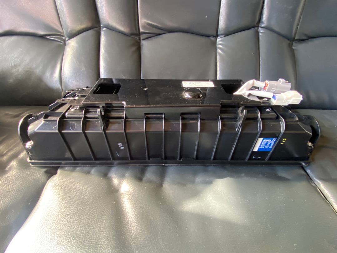 小糸　LED テールランプ　KOITO 3連タイプ　ノーマルターン　左右