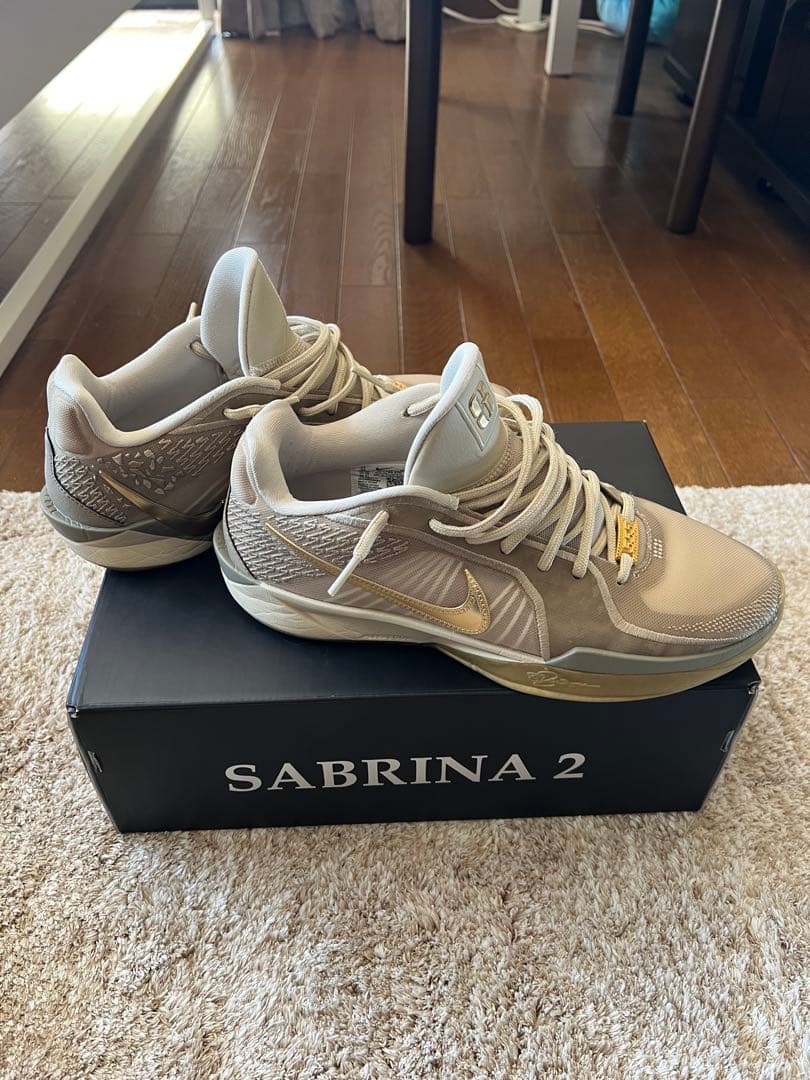 Nike SABRINA 2 ゴールド