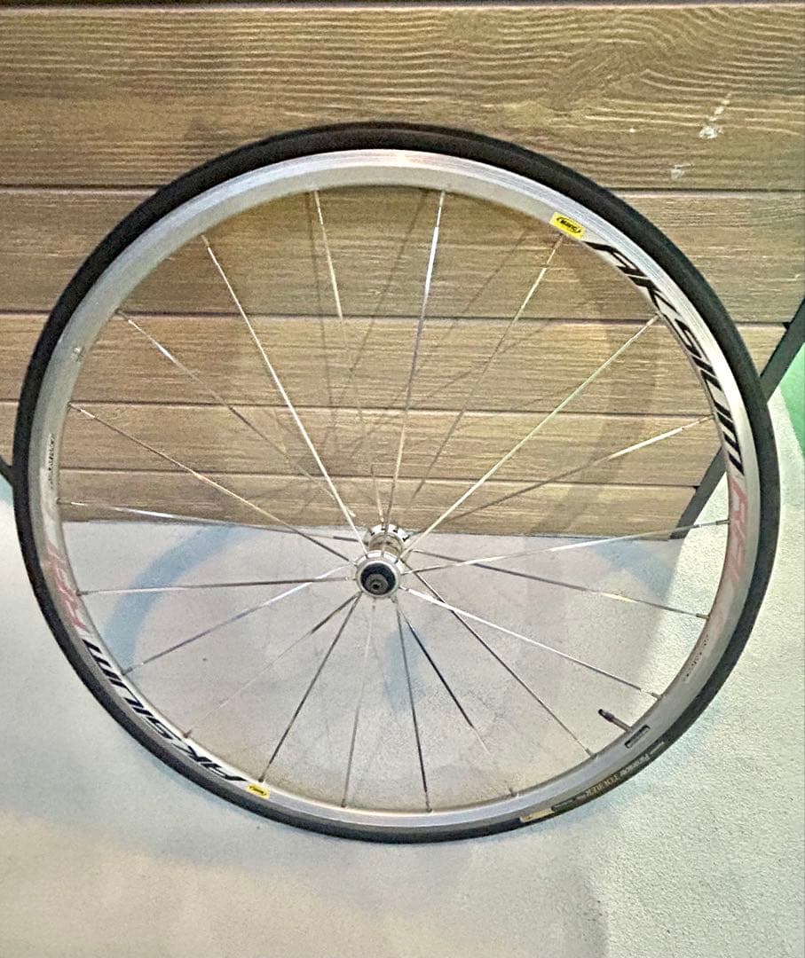 【Mavicマビック】AKSIUM RACE前輪＋日本製タイヤ重量1.14kg