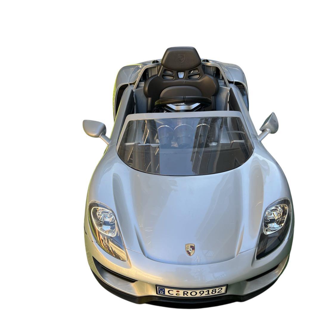 直接お引き取り歓迎　アヴィーゴ　6v ポルシェ918 電動自動　子供用乗り物