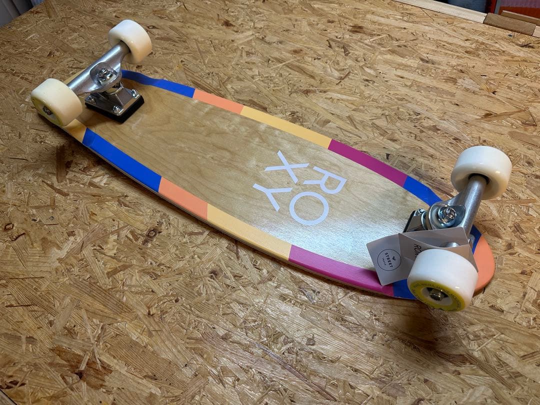 ROXY スケートボード 新品