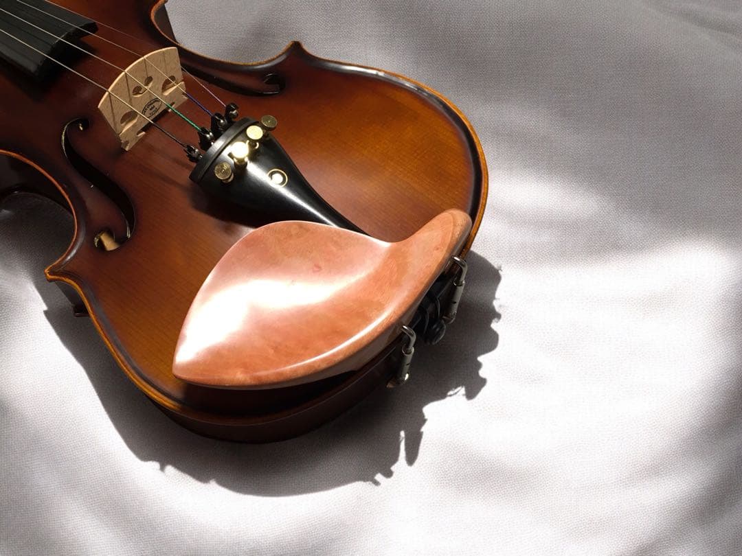 ピンクアイボリー　桃色象牙　ガルネリ型　バイオリン顎当て