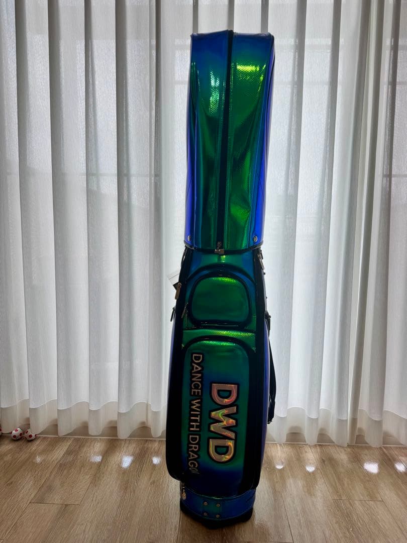 DANCE WITH DRAGON ホロパイソンキャディ