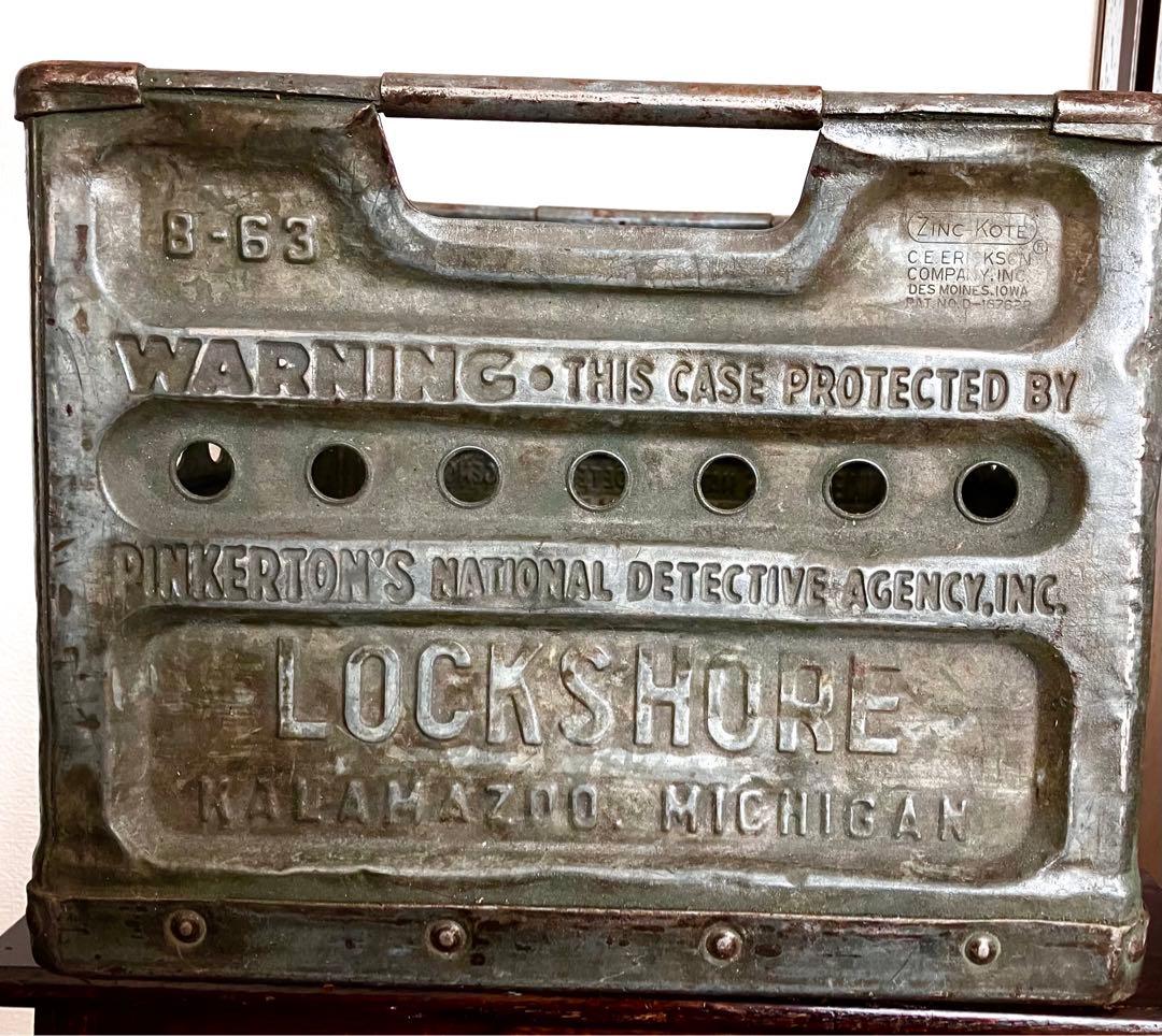 アメリカ　ヴィンテージ　金属製　ミルククレート