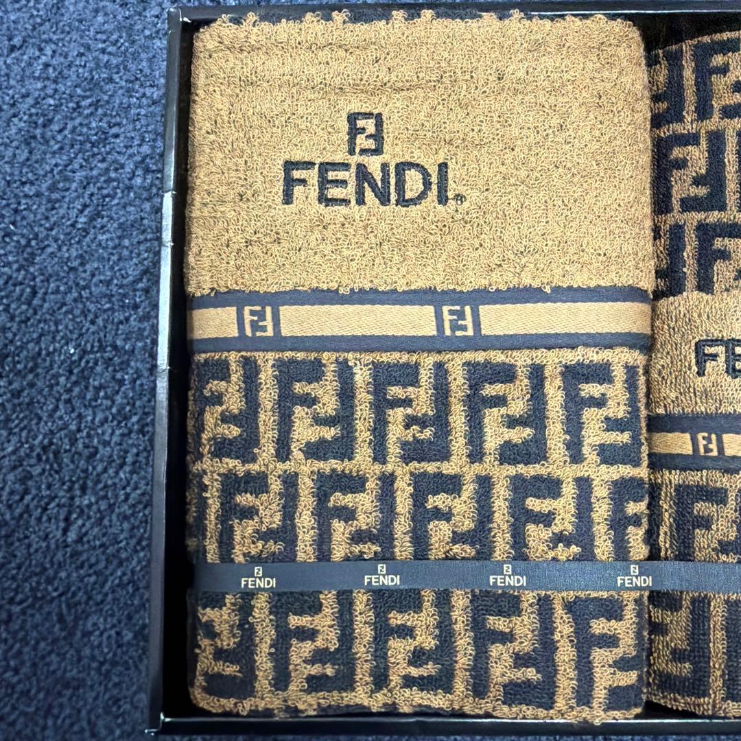 FENDI タオルセット 4点　フェンディ　タオル　バスタオル