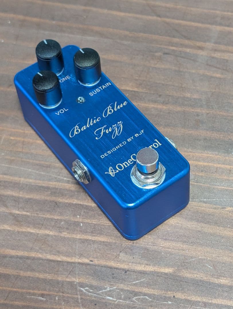 美品 One Control Baltic Blue Fuzz ファズ