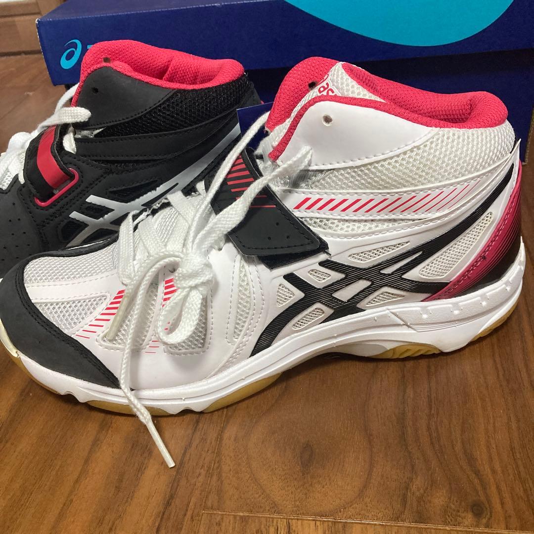 asics コートセルフィット　23.5cm