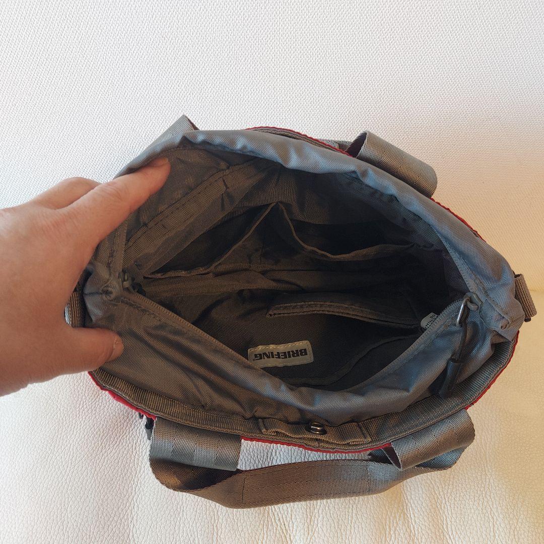 極美品〈BRIEFING〉カートバッグ ブリーフィング ラウンドバッグ 人気色赤