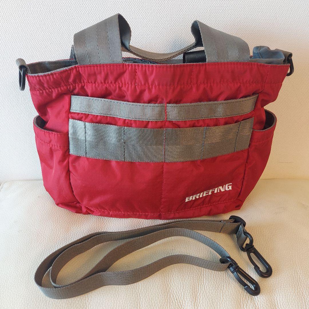 極美品〈BRIEFING〉カートバッグ ブリーフィング ラウンドバッグ 人気色赤