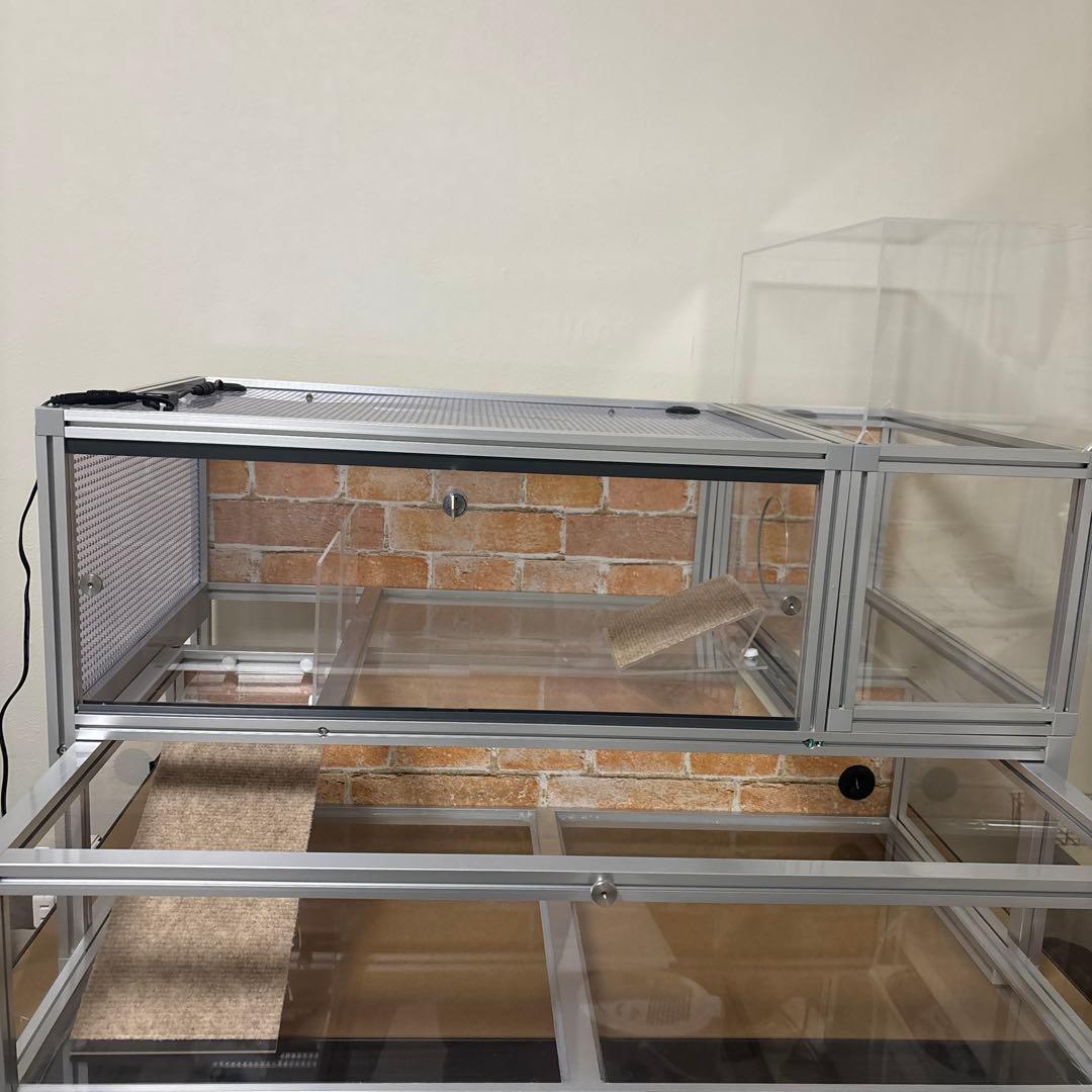 小動物ケージ　ハリネズミ　二階建てケージ　ライト付き