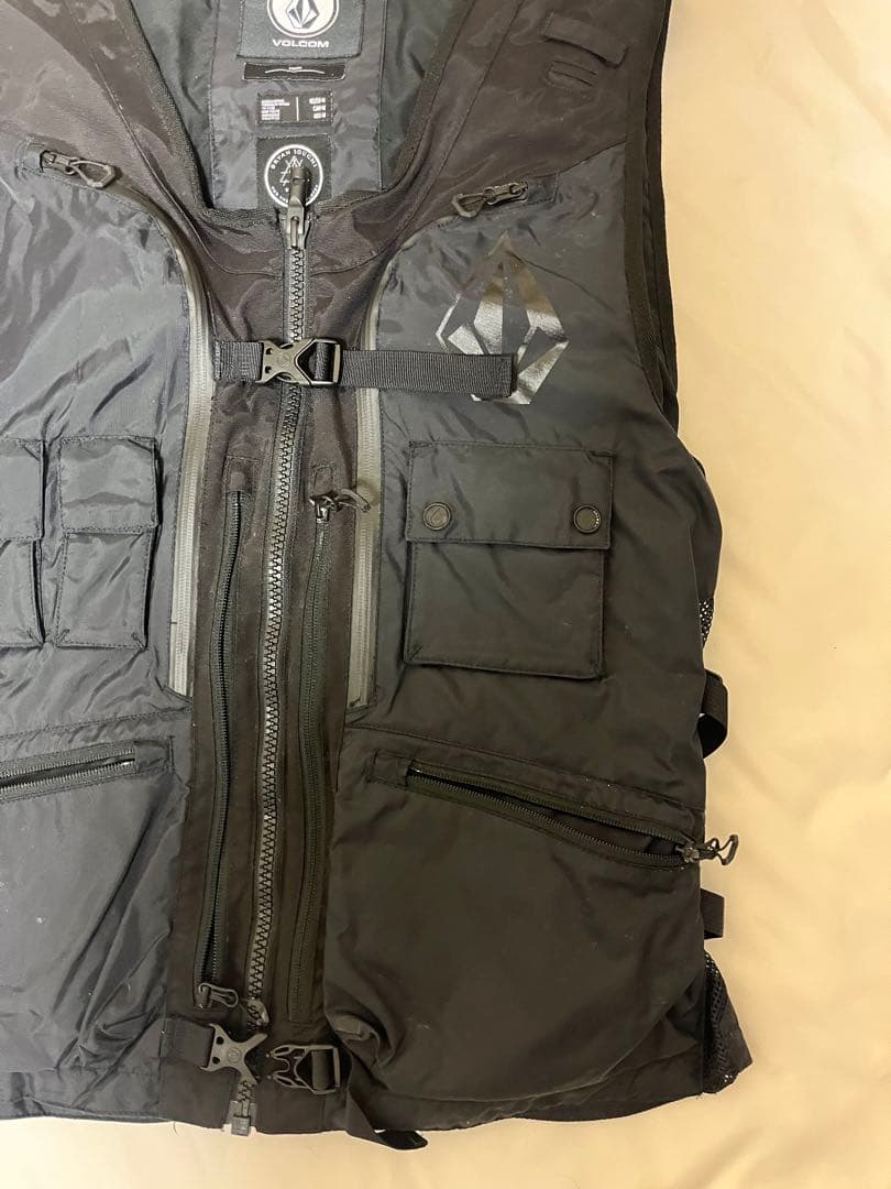 Volcom slack vest Mサイズ