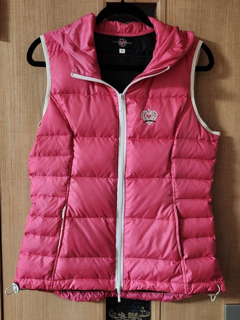 ★VIVA HEART フード付きダウンベスト　サイズ42　ビバハート