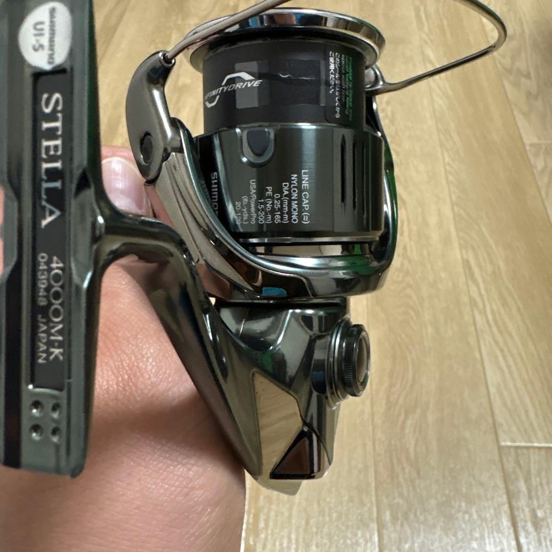 22ステラ 4000M スピニングリール【スプール&ハンドル未使用】美品です