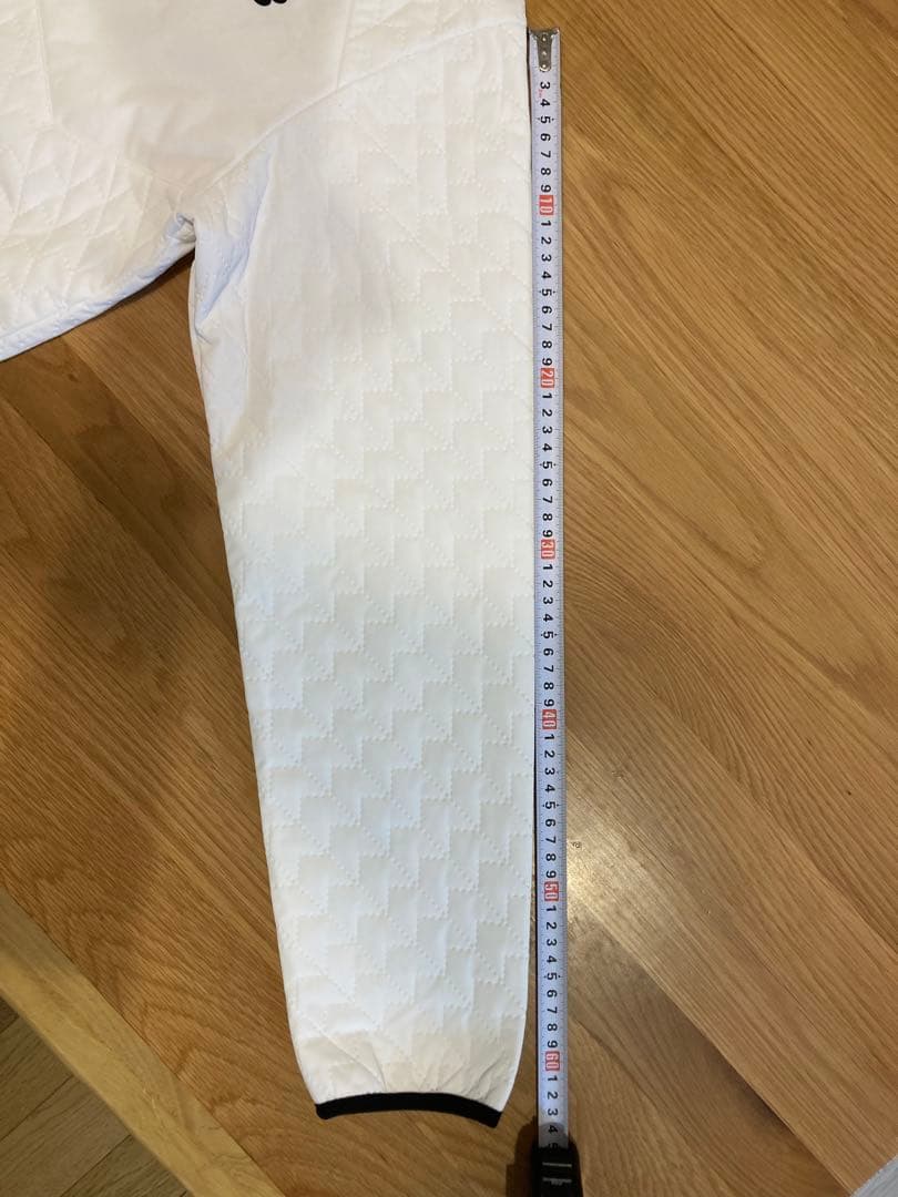 週末セールNew Balanceキルティングフード付きアウターホワイトMサイズ