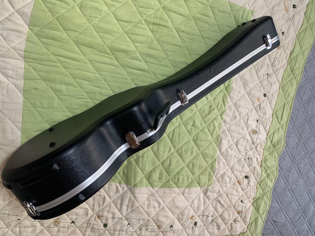 アコースティックベース用ハードケース ブラック