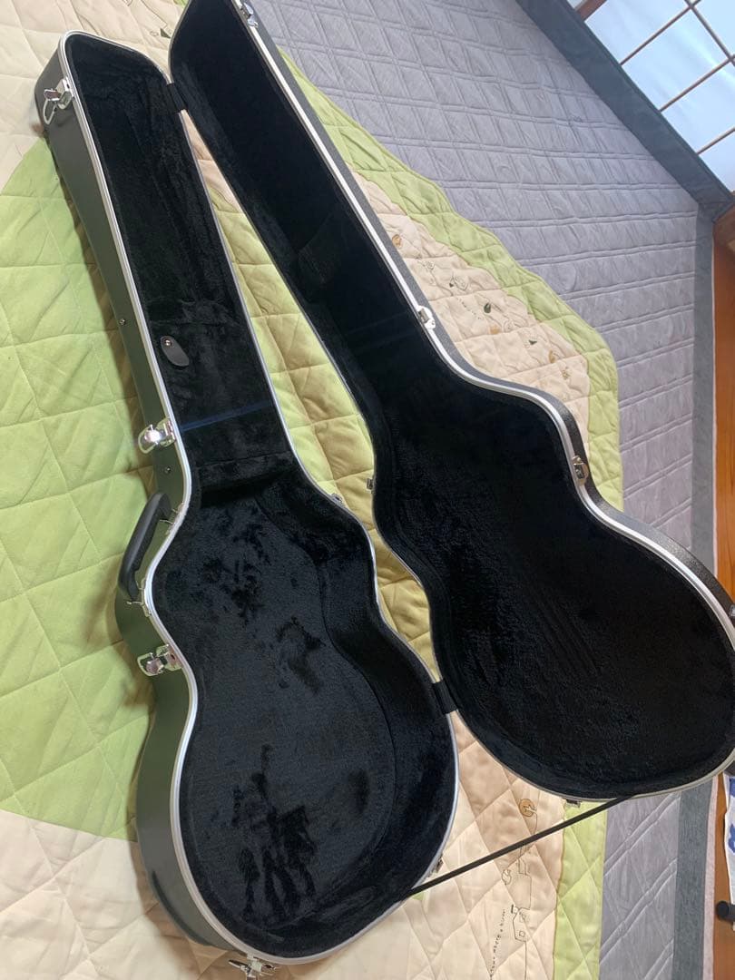 アコースティックベース用ハードケース ブラック