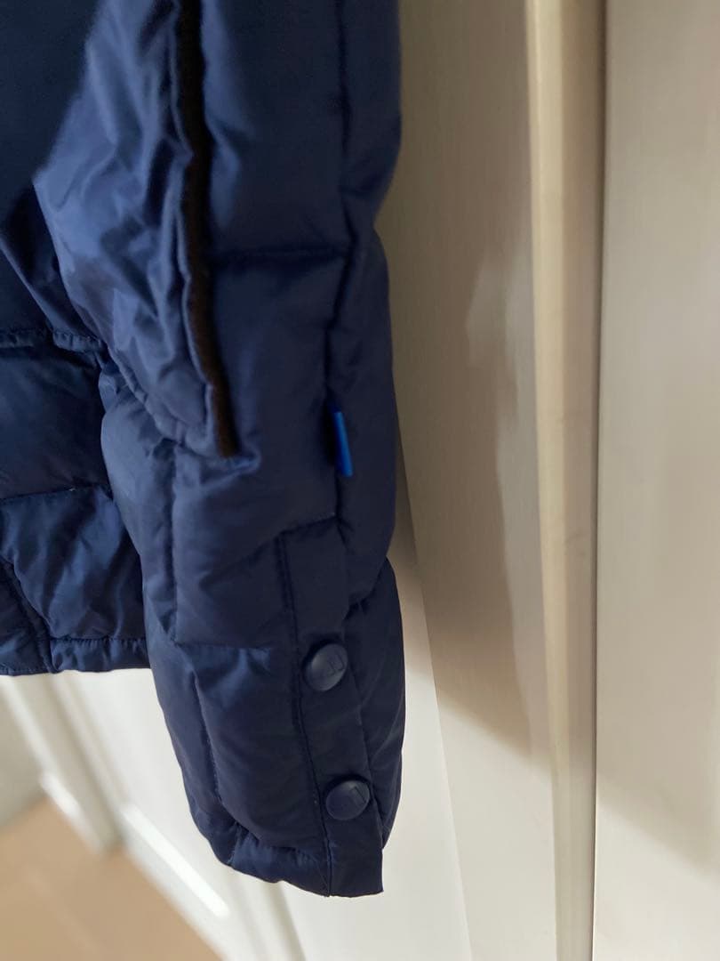 【クリーニング済】刺繍ロゴadidas ダウン・フェザーコート　Ｓサイズ