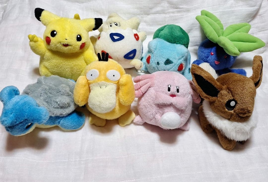 佐*る様 ポケモン　ぬいぐるみギフトボックス　限定　TOMY　ピカチュウ