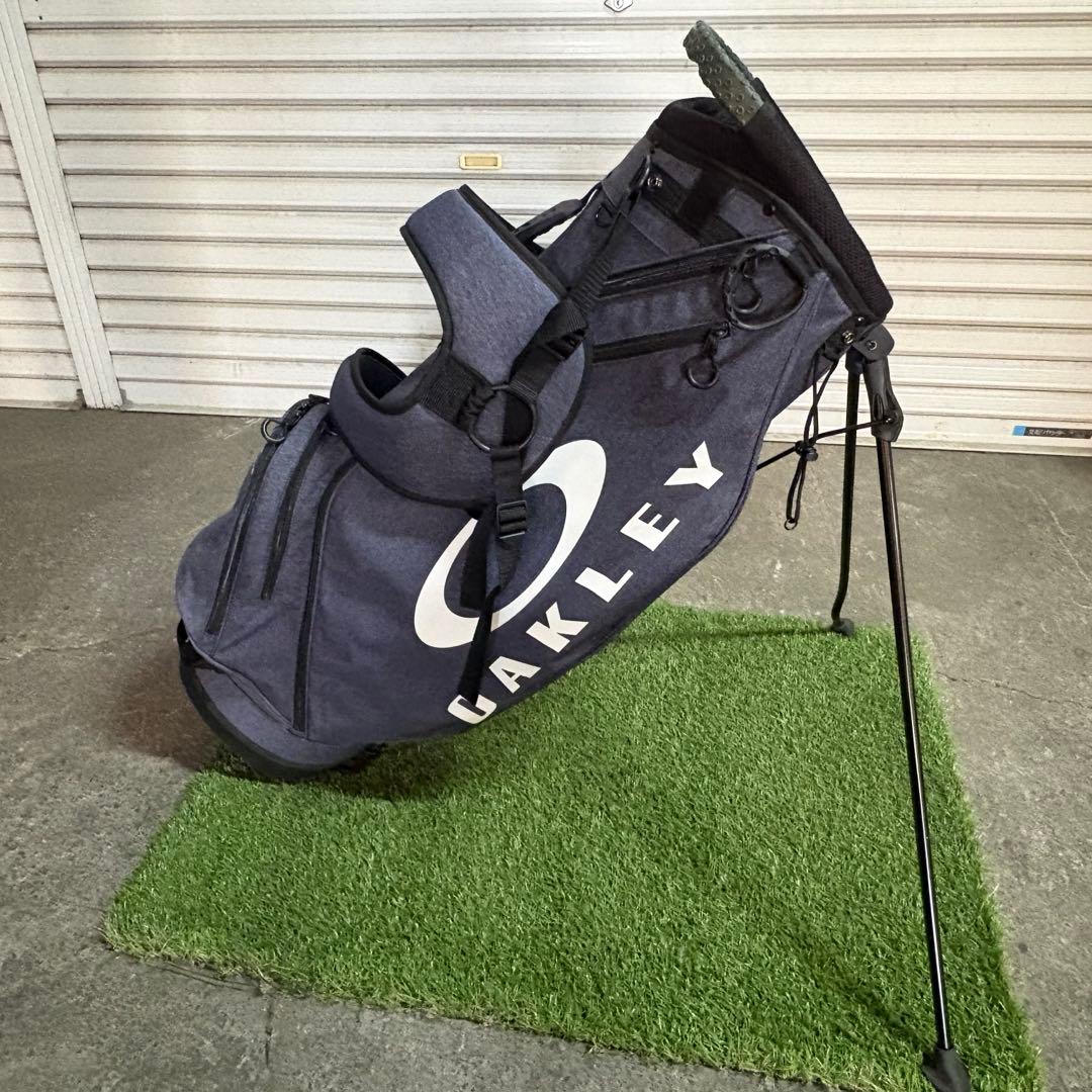 <週末値下>OAKLEY キャディバッグ　ラウンド4点セット