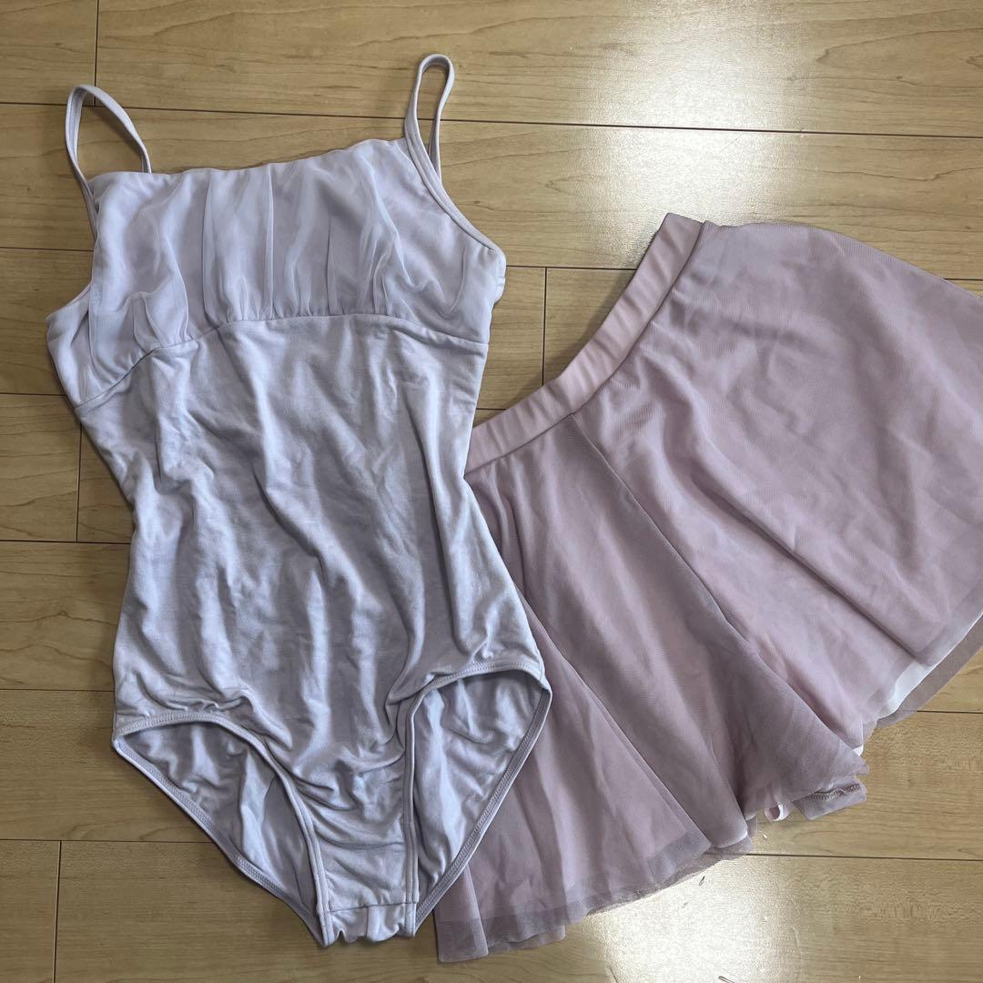 チャコット薄いピンクレオタードS新品と スカート新品