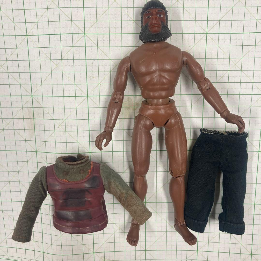初代猿の惑星の1974年製メゴ社製のフィギュアだと思われます可動緩み無し！
