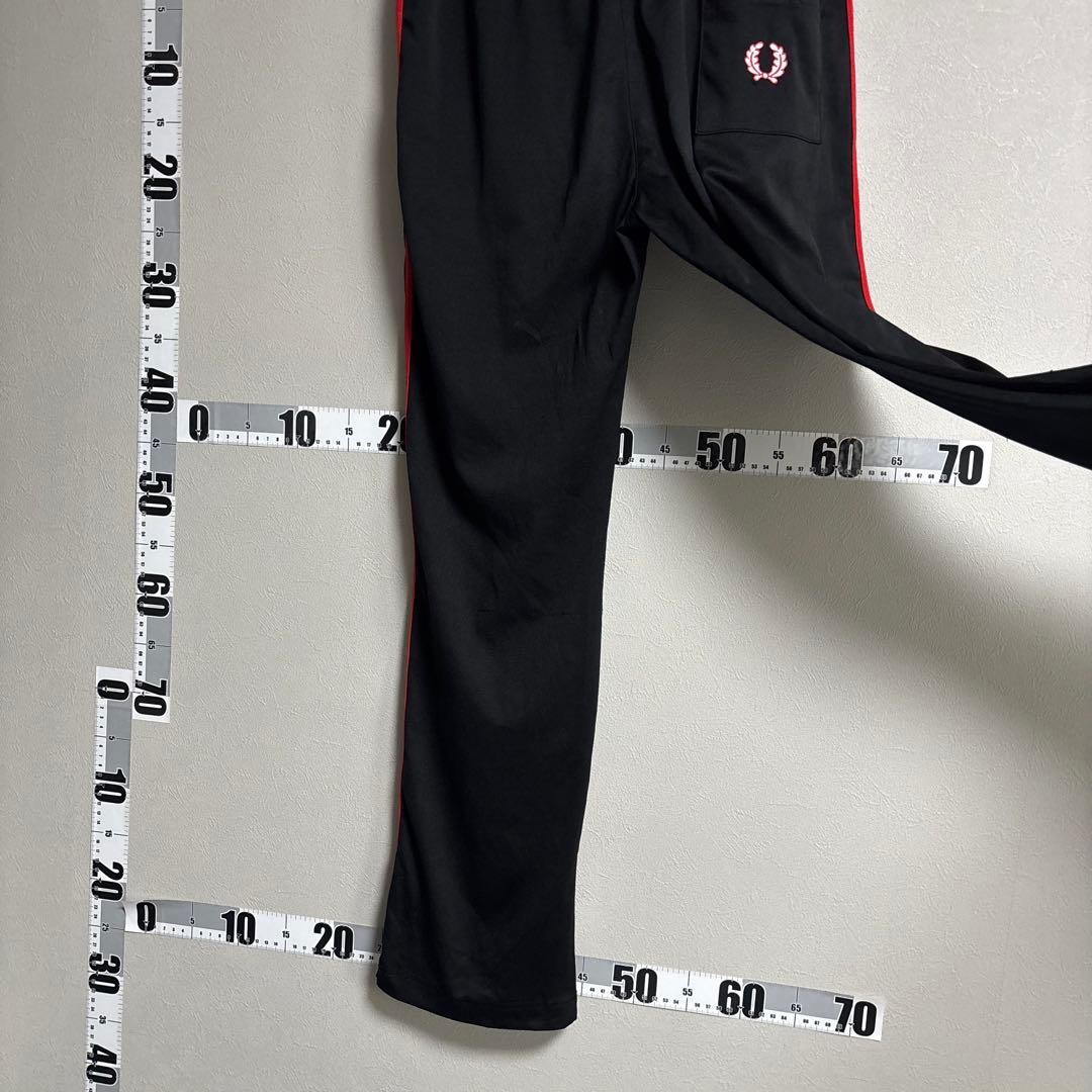 FRED PERRY フレッドペリー ジャージ パンツズボン M 黒 ブラック赤